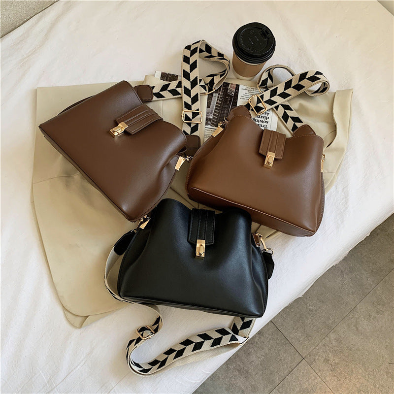 Wide Single Shoulder Strap Bag