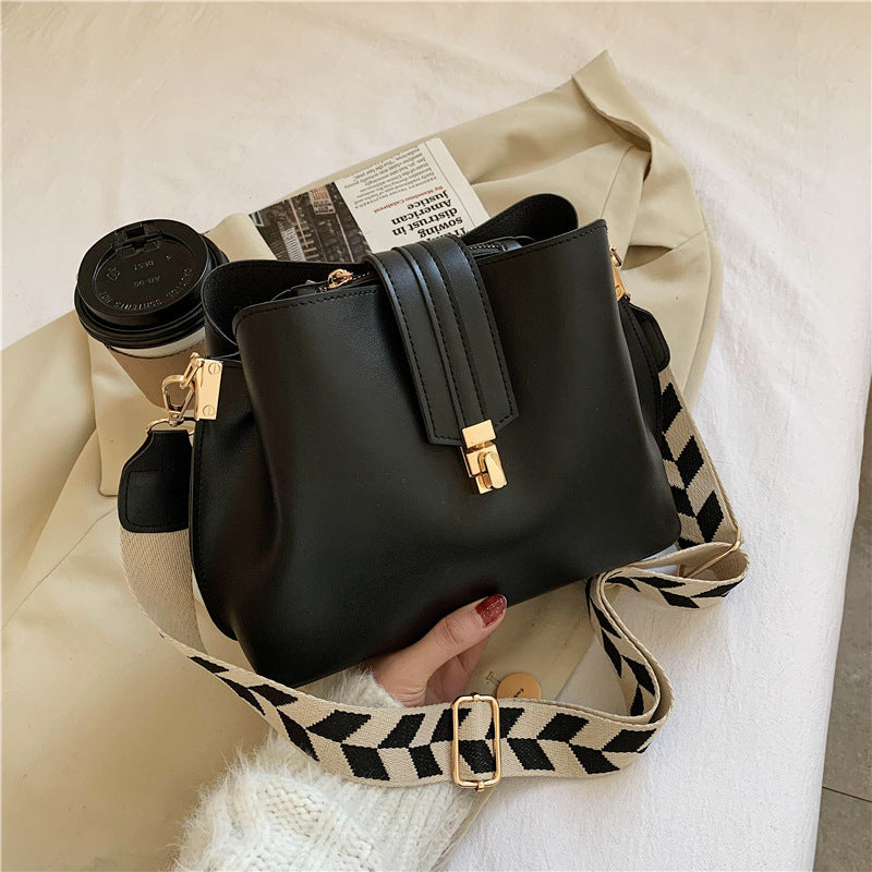 Wide Single Shoulder Strap Bag
