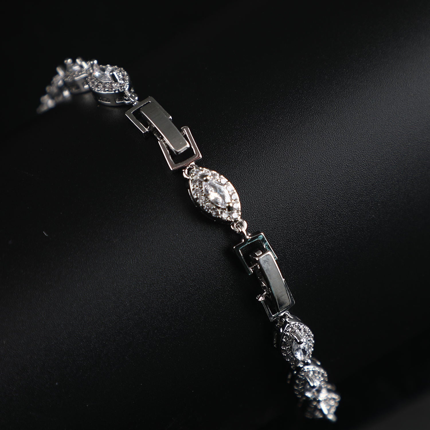 Eyes Zircon Bracelets